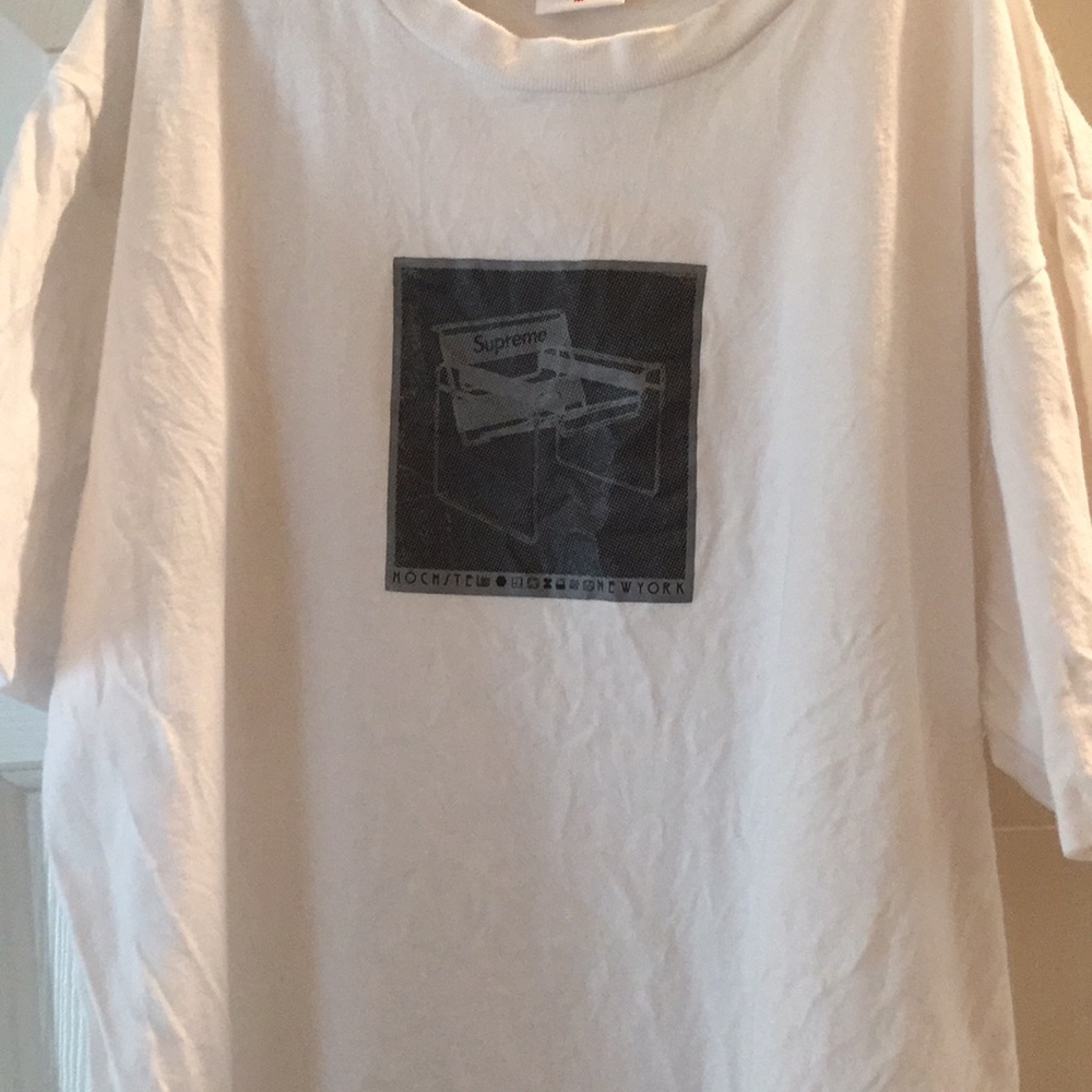 Supreme SS18 Chair Tee